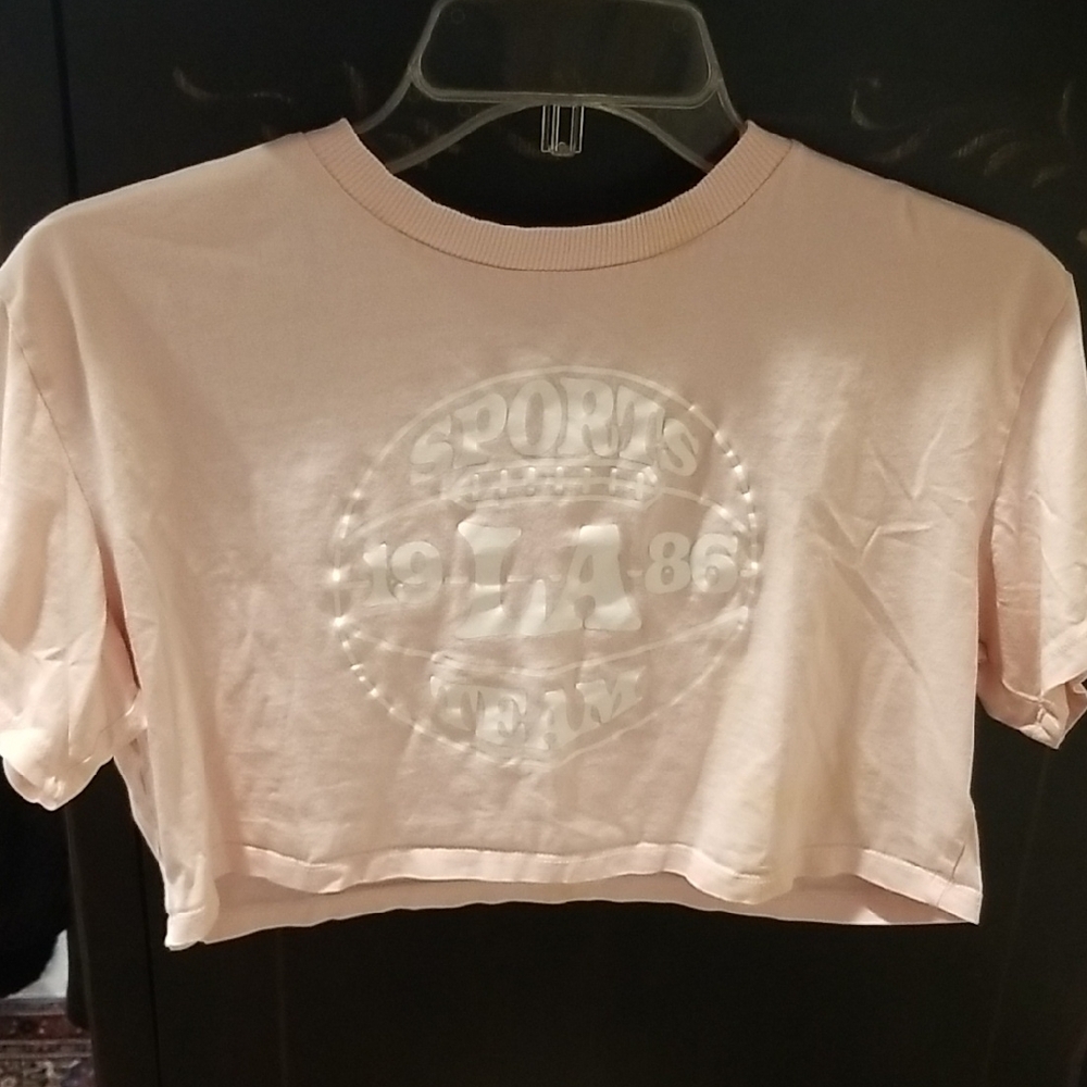 H& M Divided Pink Graphic Crop Top